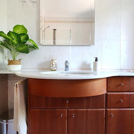 A Rochela - Con Jardin Y Ubicacion Estrategica *